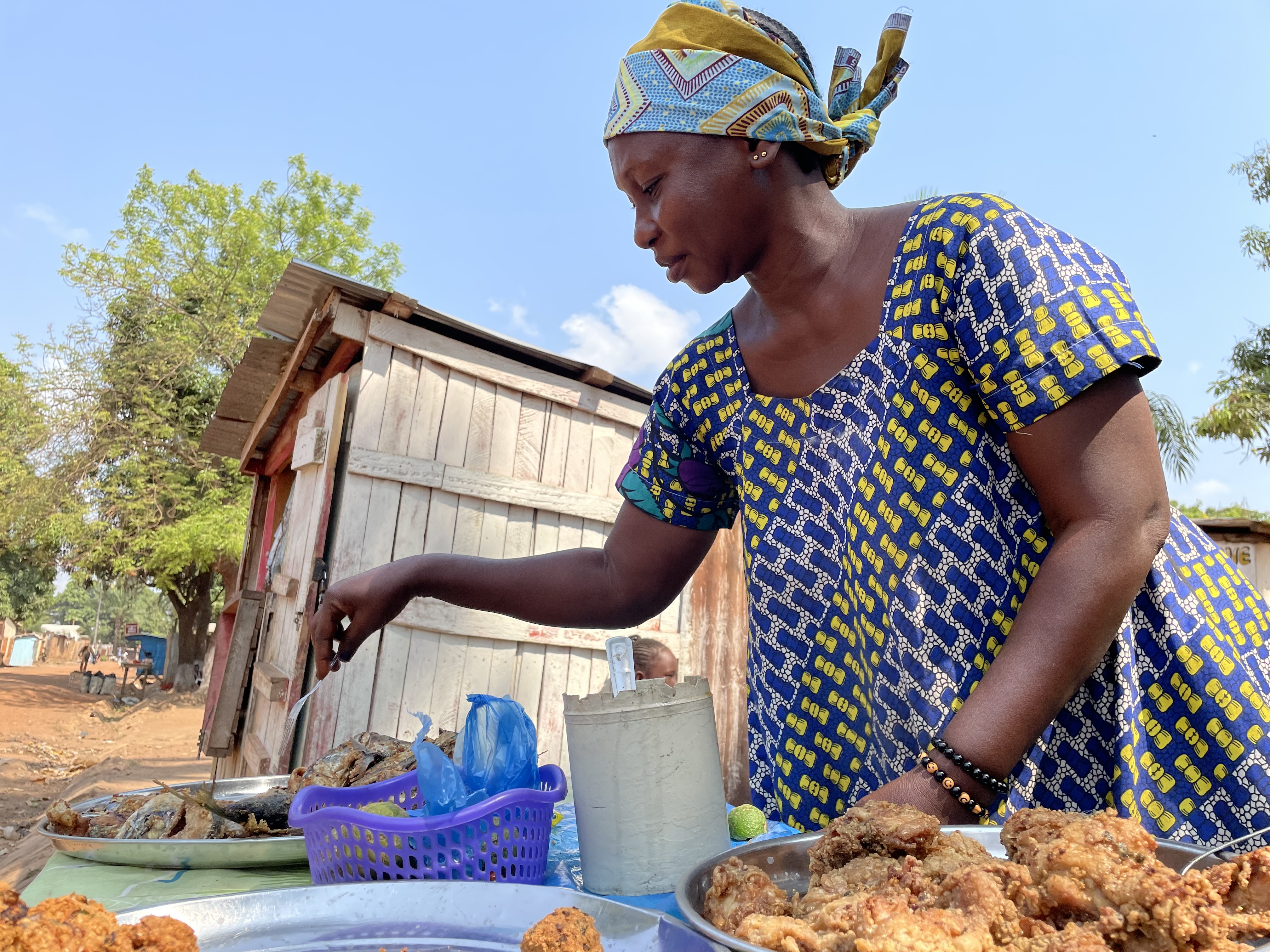 Kvinde med sin madbod